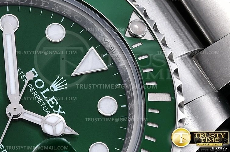 0412 Sustainable ROLSUB0288 – Submariner 116610LV 904L SS SS Green V2S ZZF SA 1039